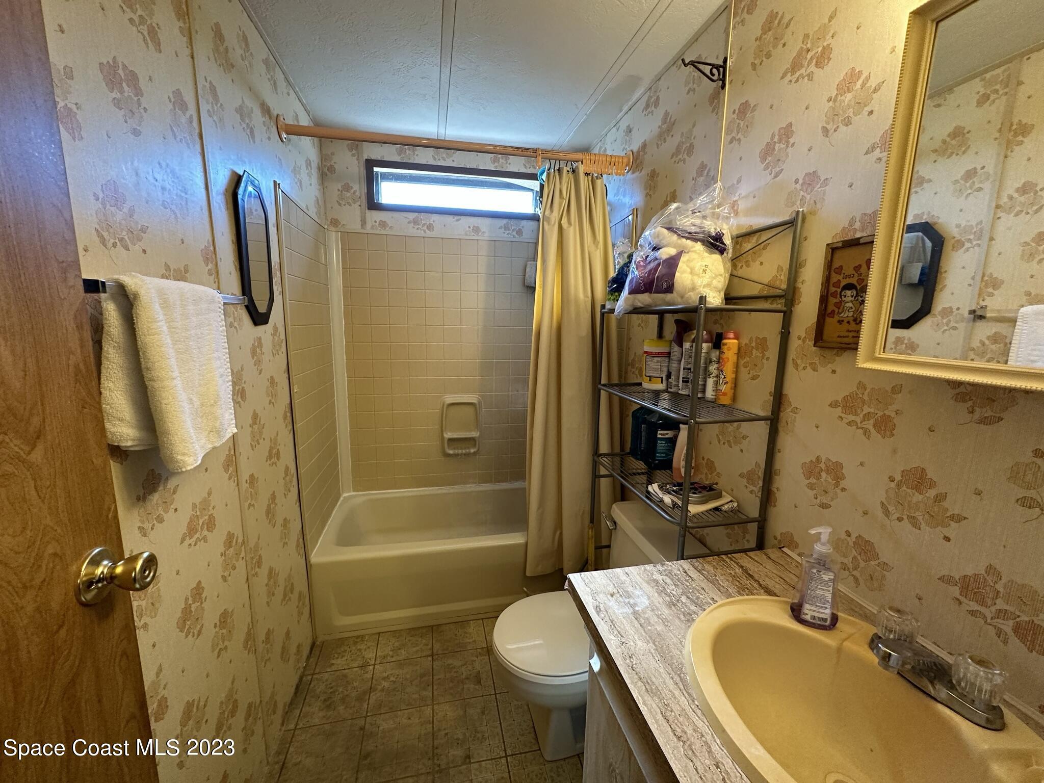 717 Periwinkle Circle