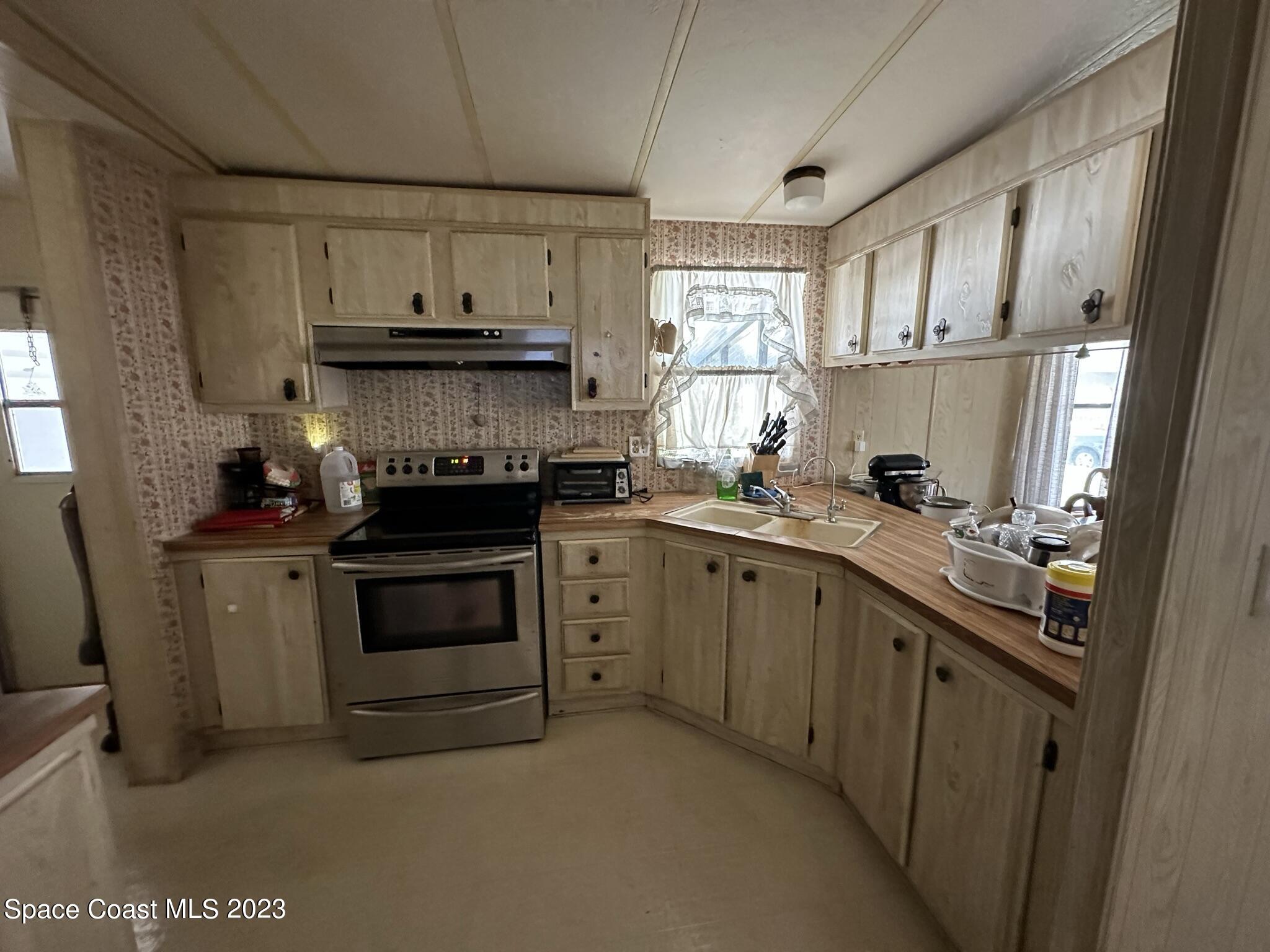 717 Periwinkle Circle