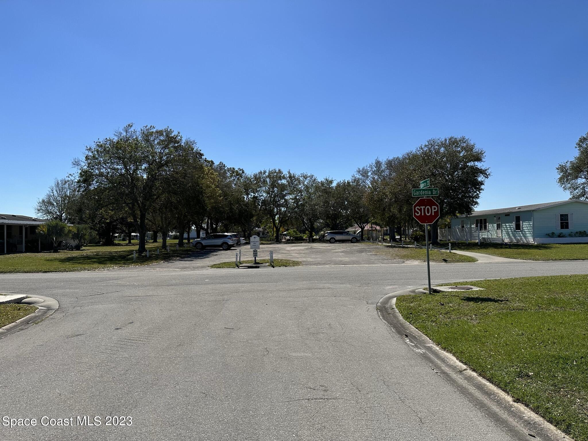 717 Periwinkle Circle