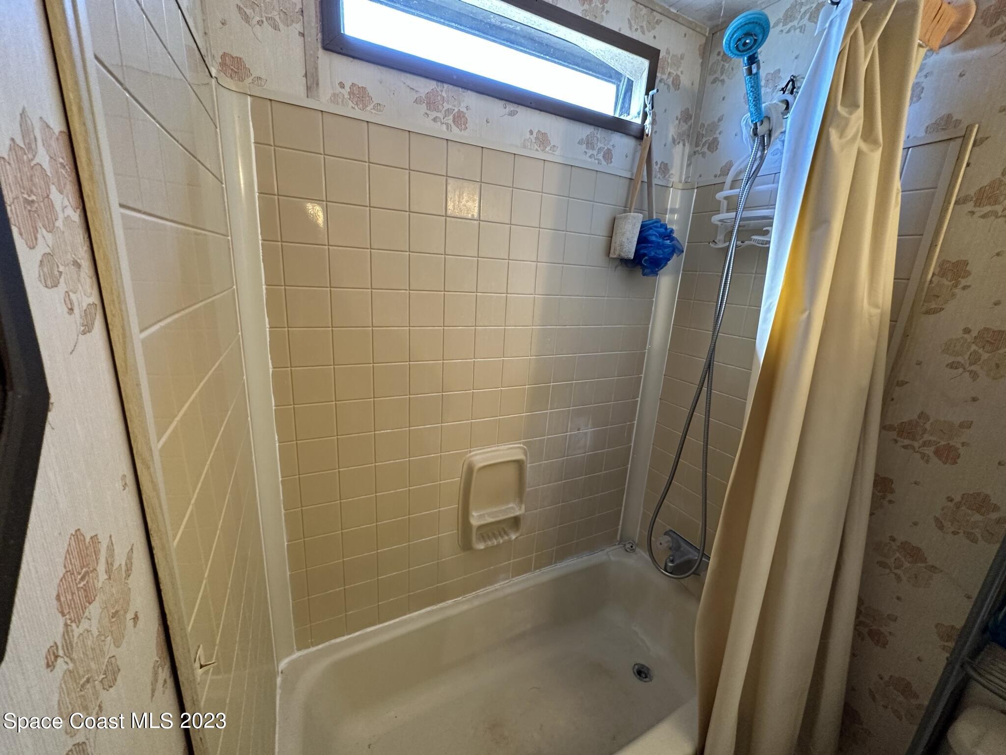 717 Periwinkle Circle