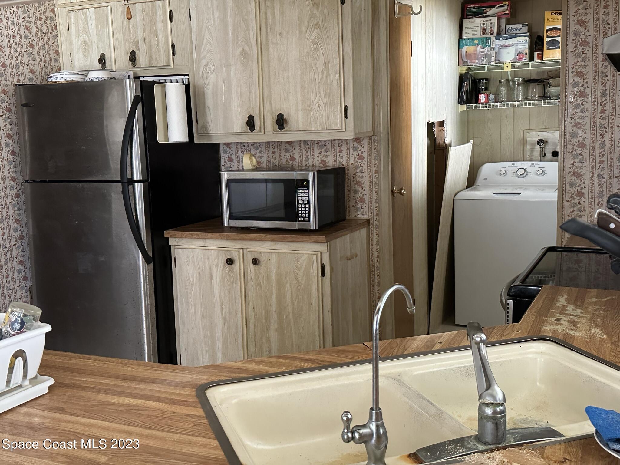 717 Periwinkle Circle