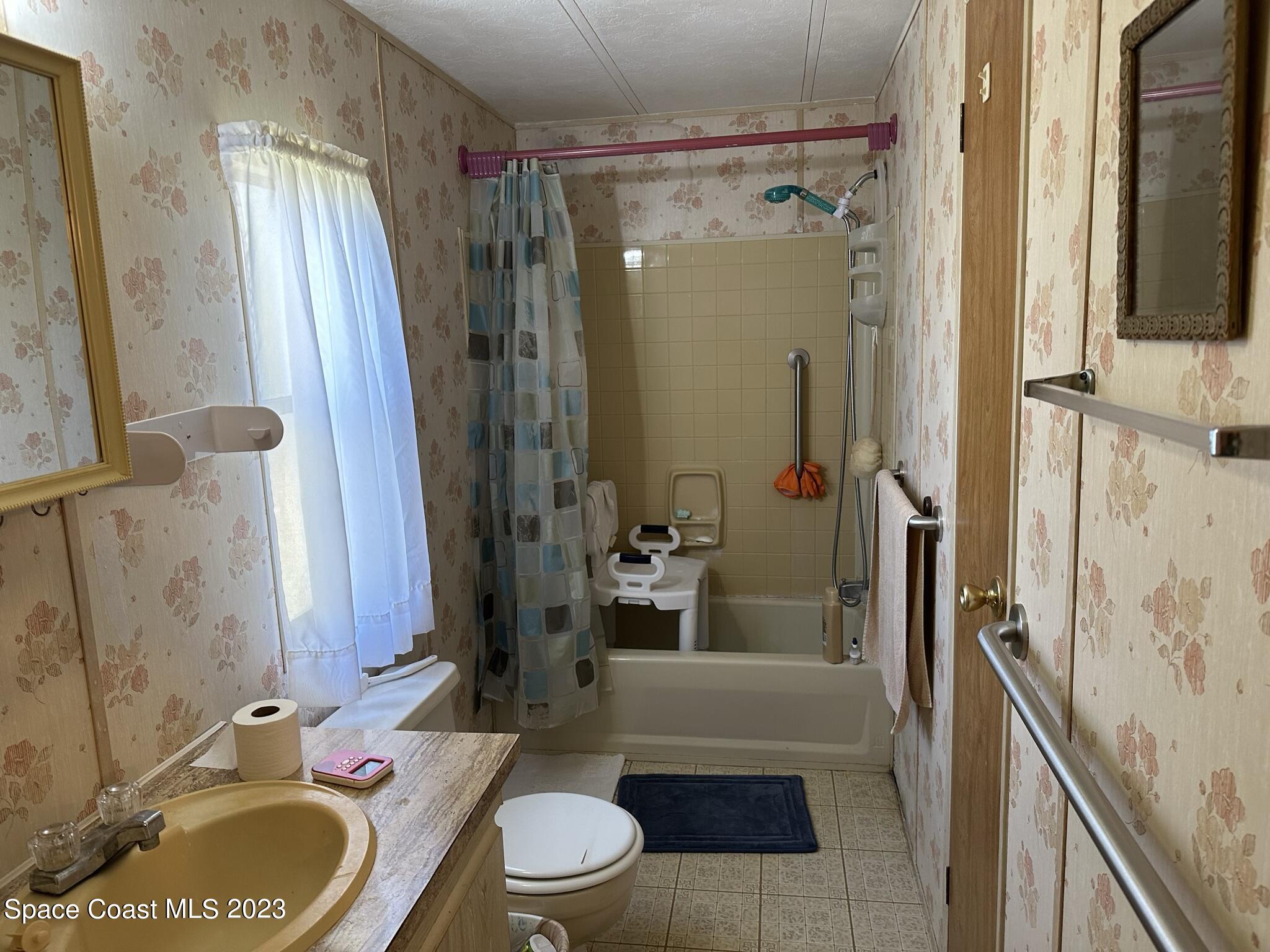 717 Periwinkle Circle