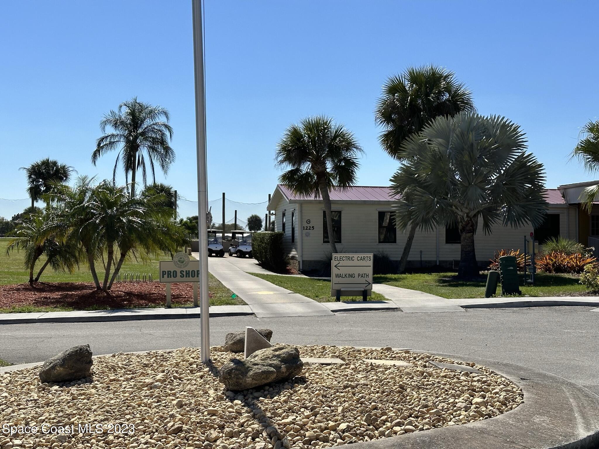 717 Periwinkle Circle