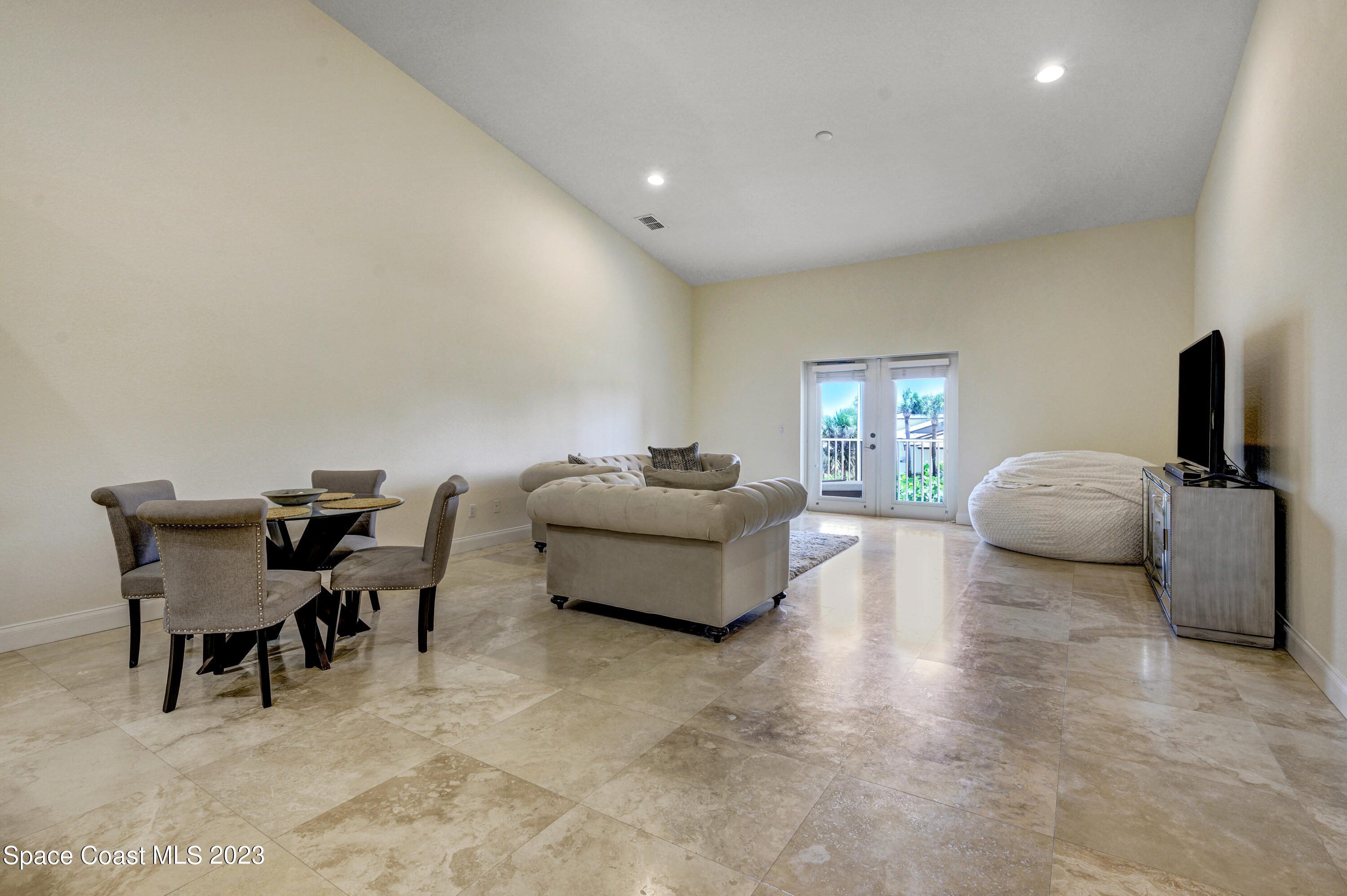 117 Lancha Circle, 202