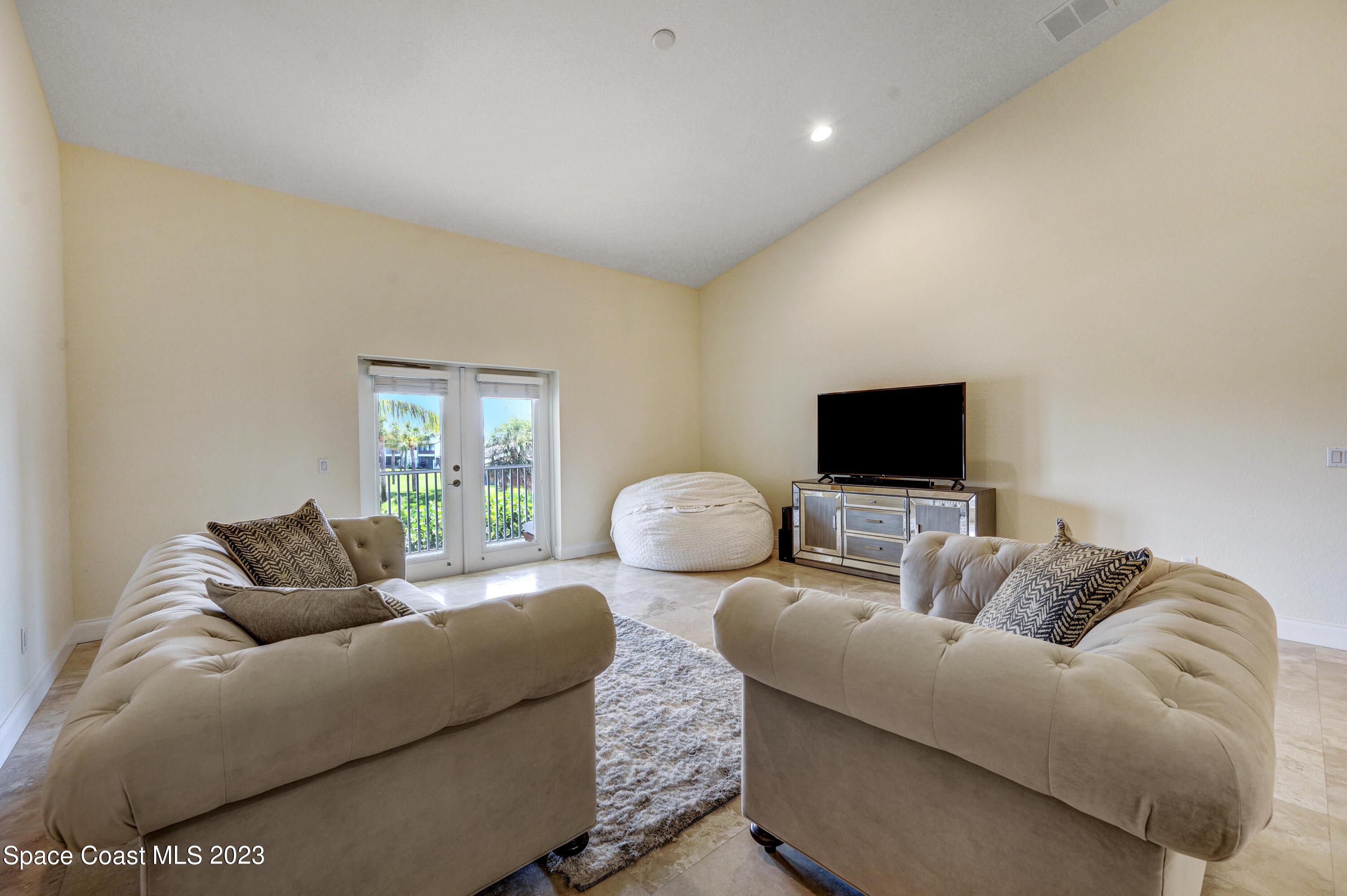 117 Lancha Circle, 202