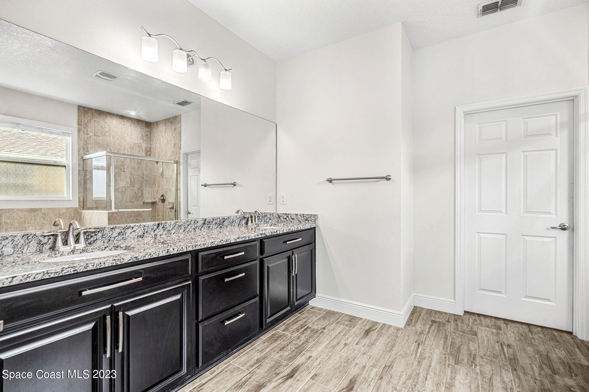 980 Hosbine Street SE