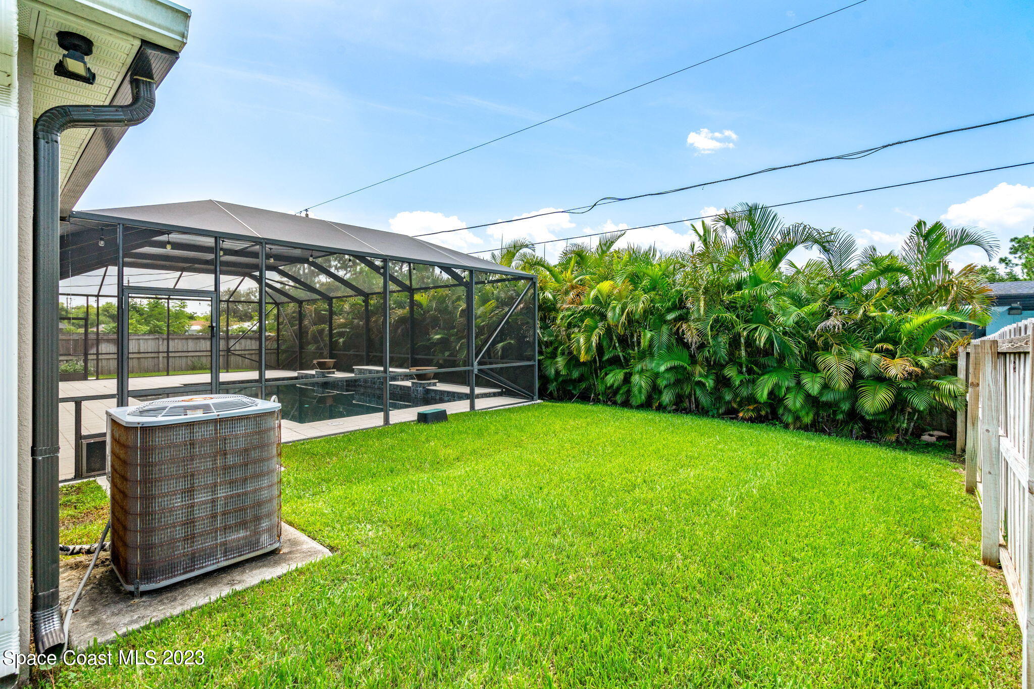 980 Hosbine Street SE