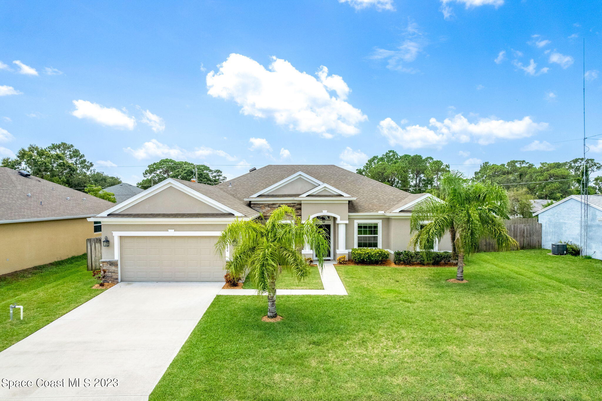 980 Hosbine Street SE