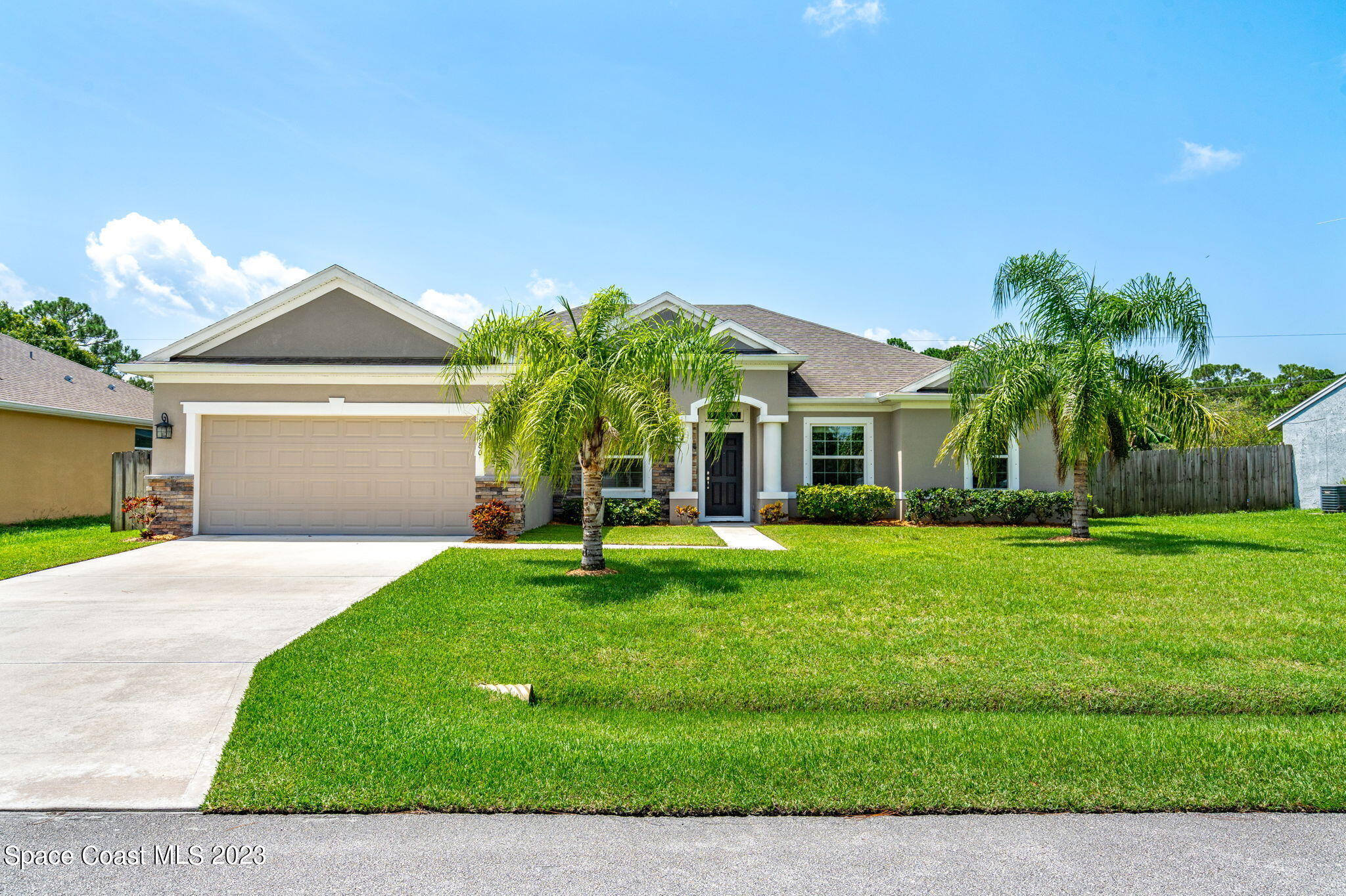 980 Hosbine Street SE