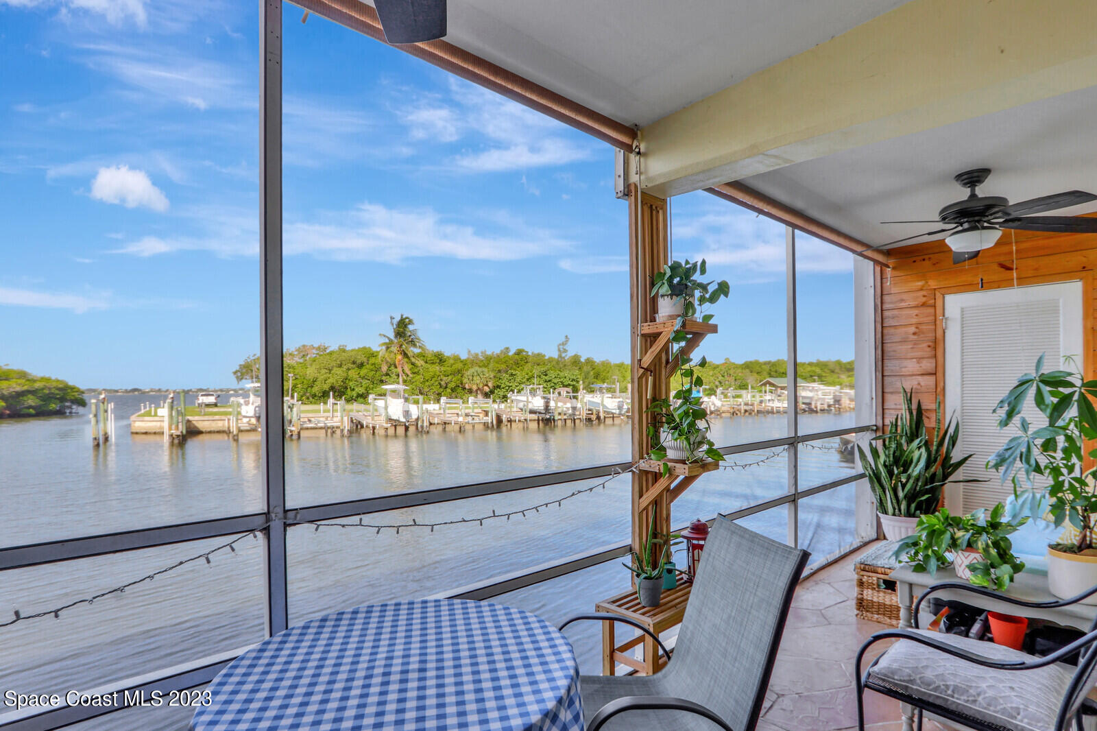 200 N El Mar Drive, 102