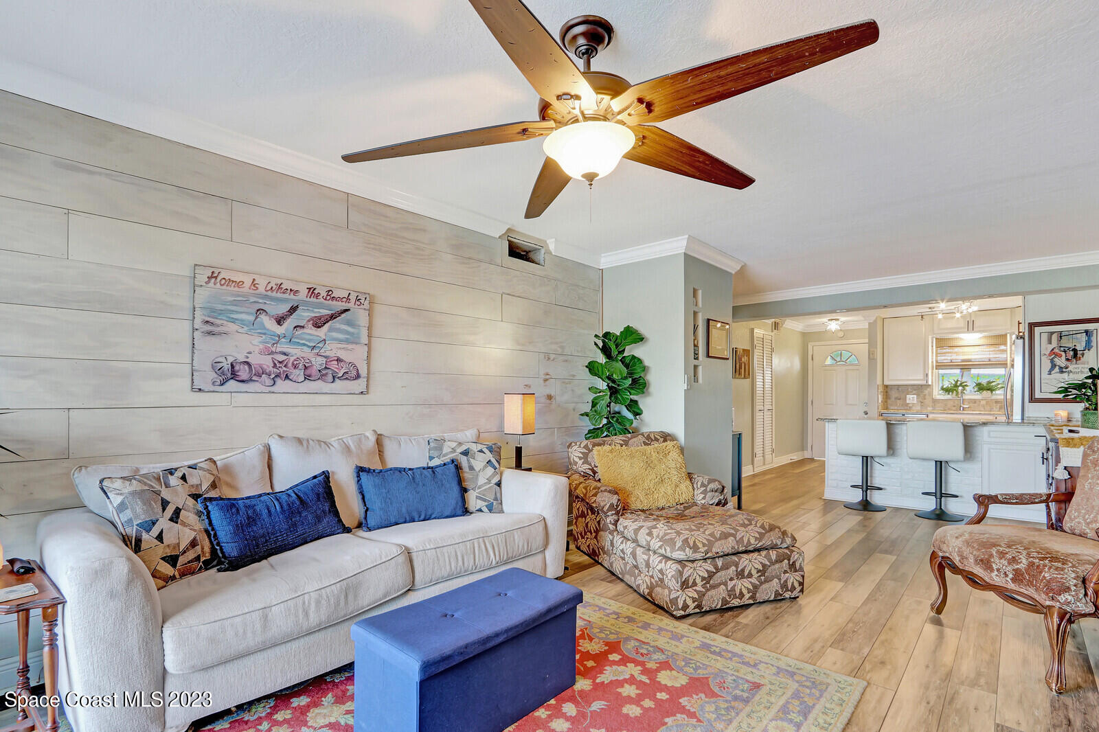 200 N El Mar Drive, 102