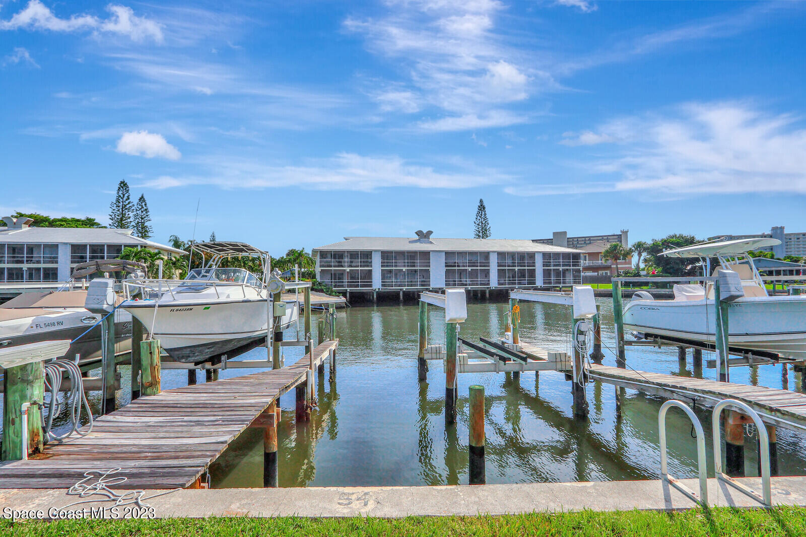 200 N El Mar Drive, 102