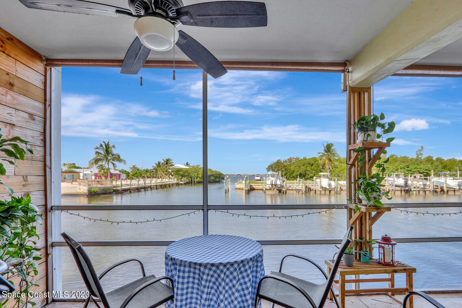 200 N El Mar Drive, 102