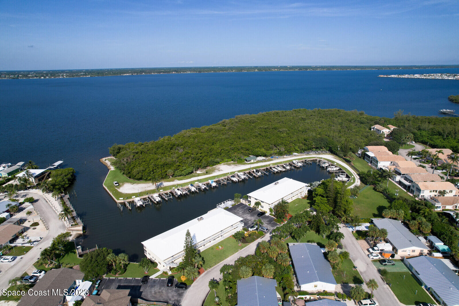 200 N El Mar Drive, 102