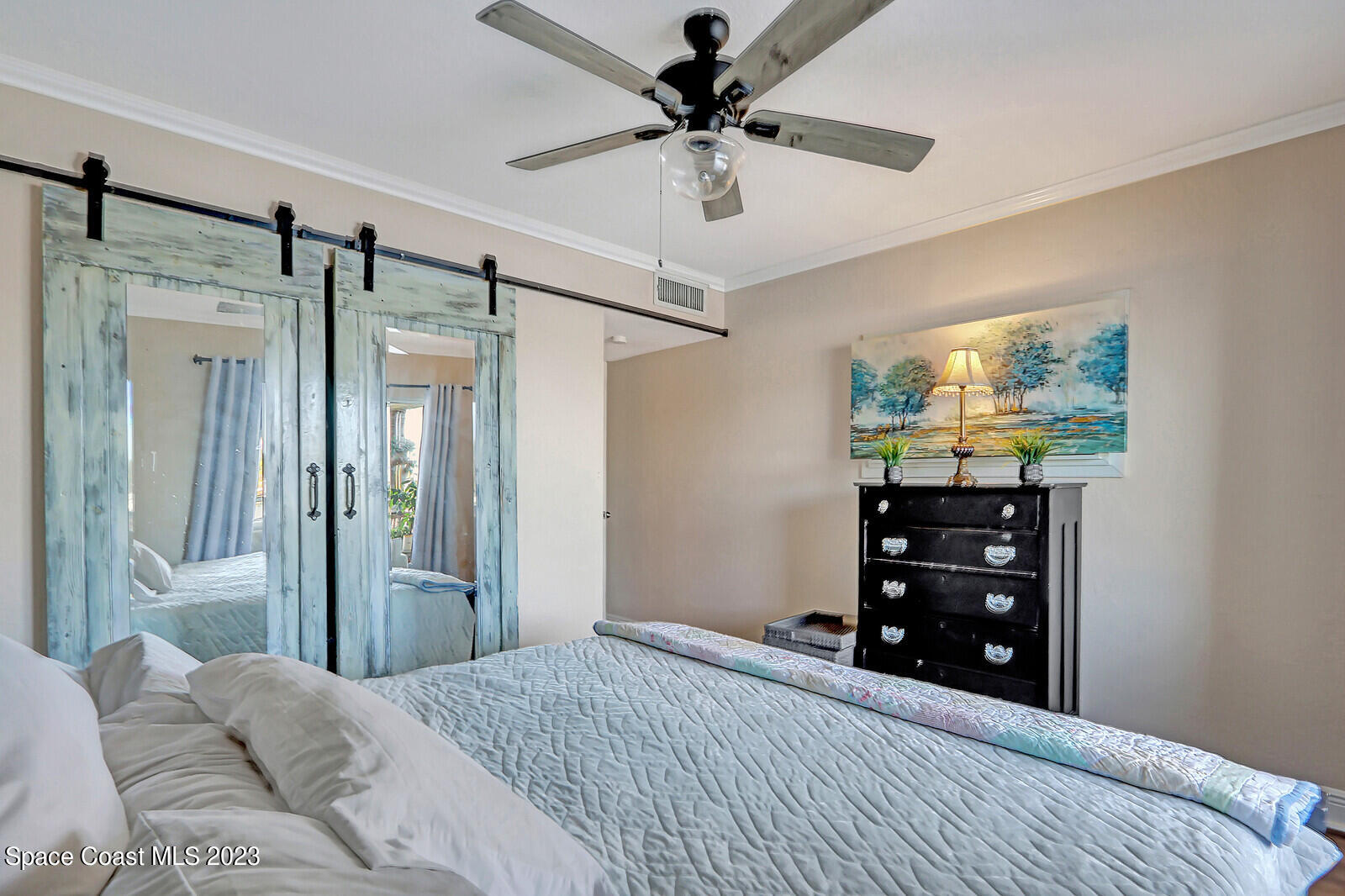 200 N El Mar Drive, 102