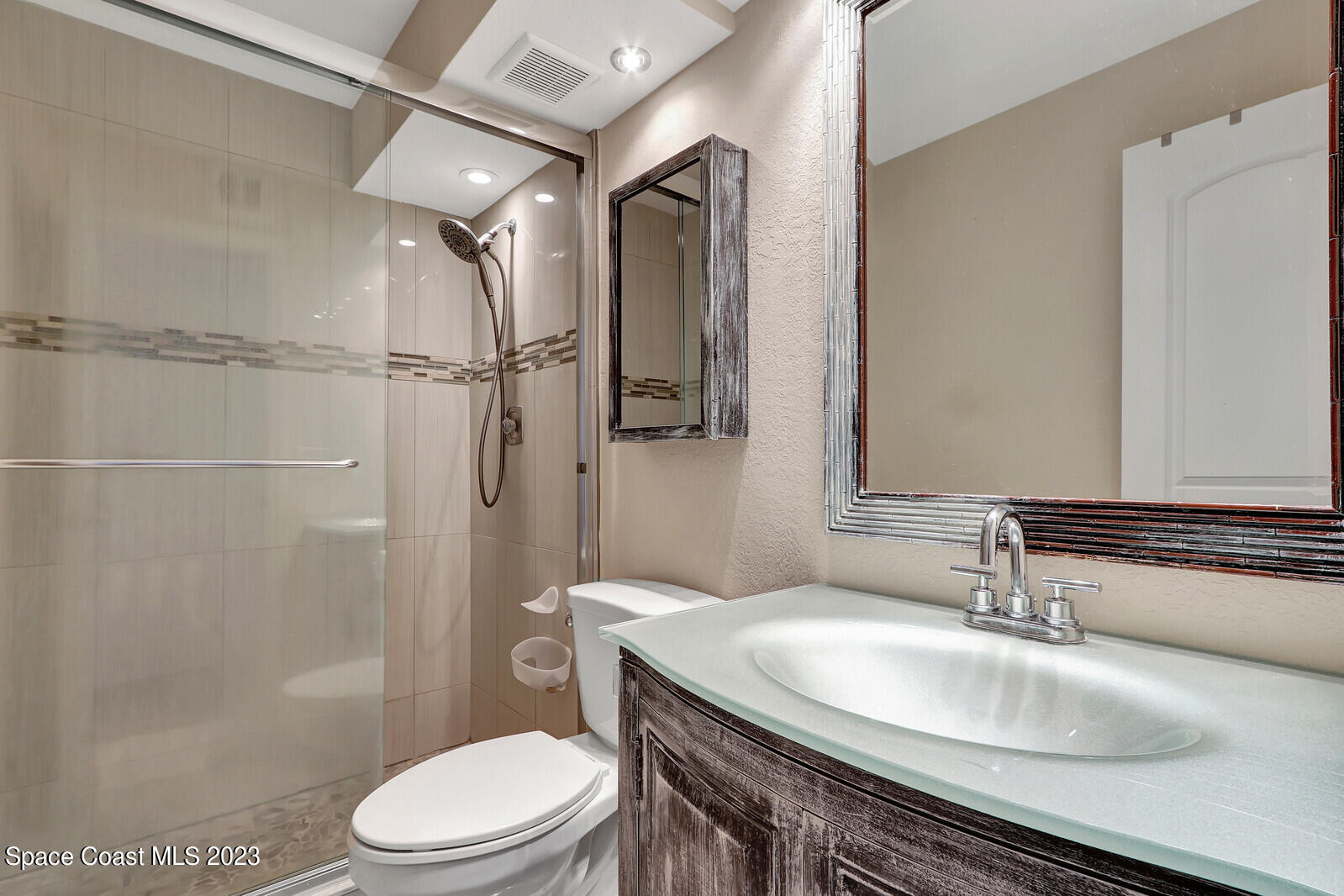 200 N El Mar Drive, 102