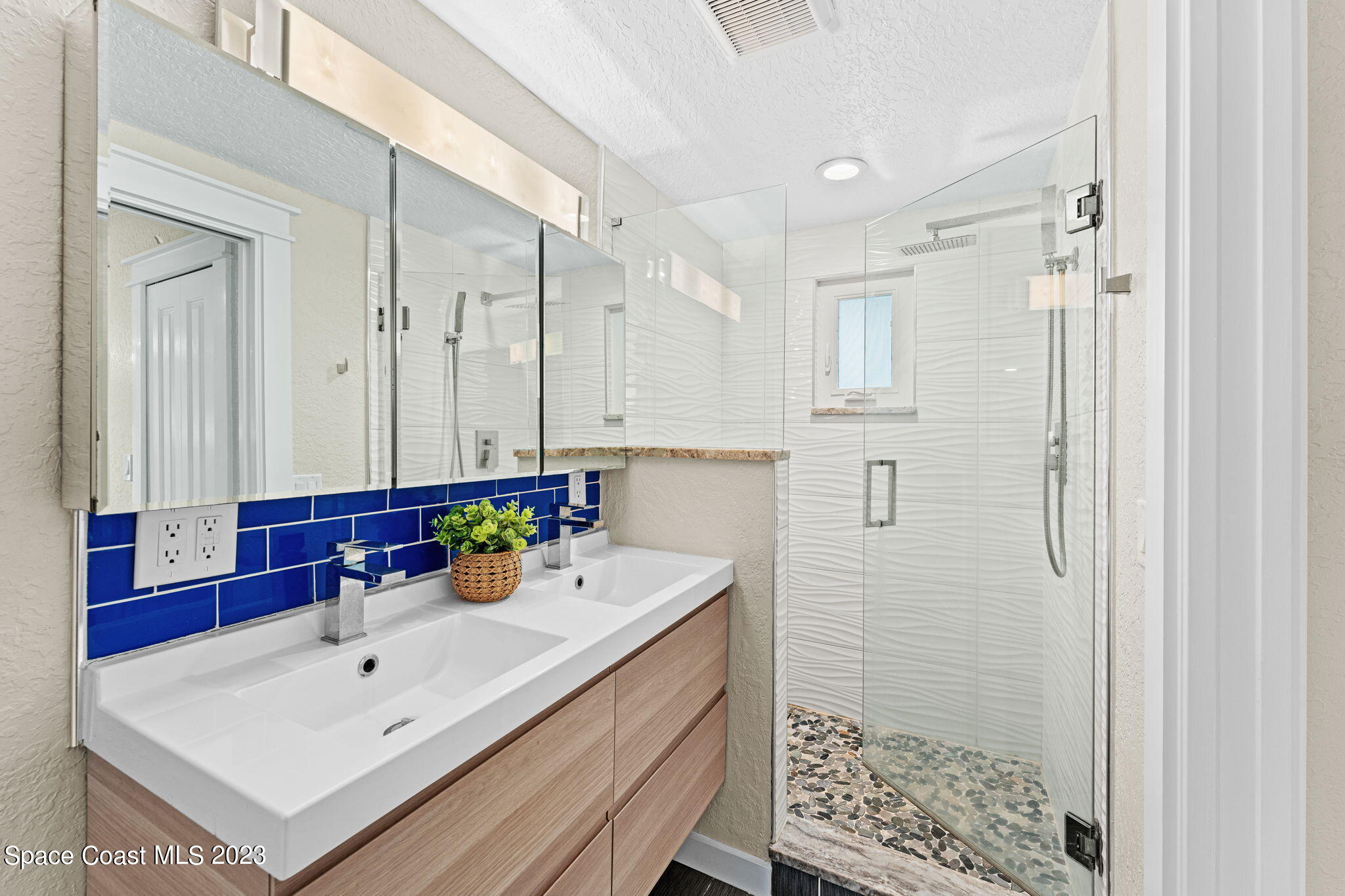 2265 Keystone Avenue