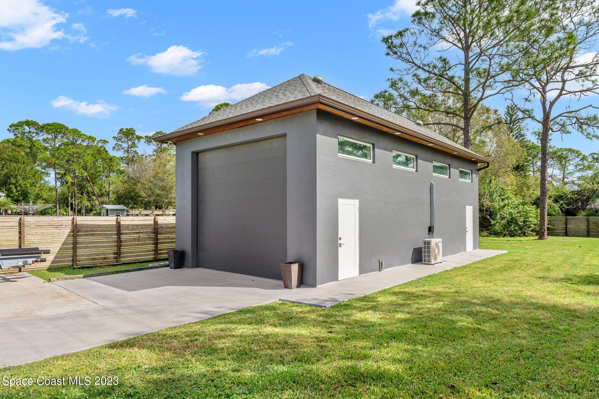 2265 Keystone Avenue