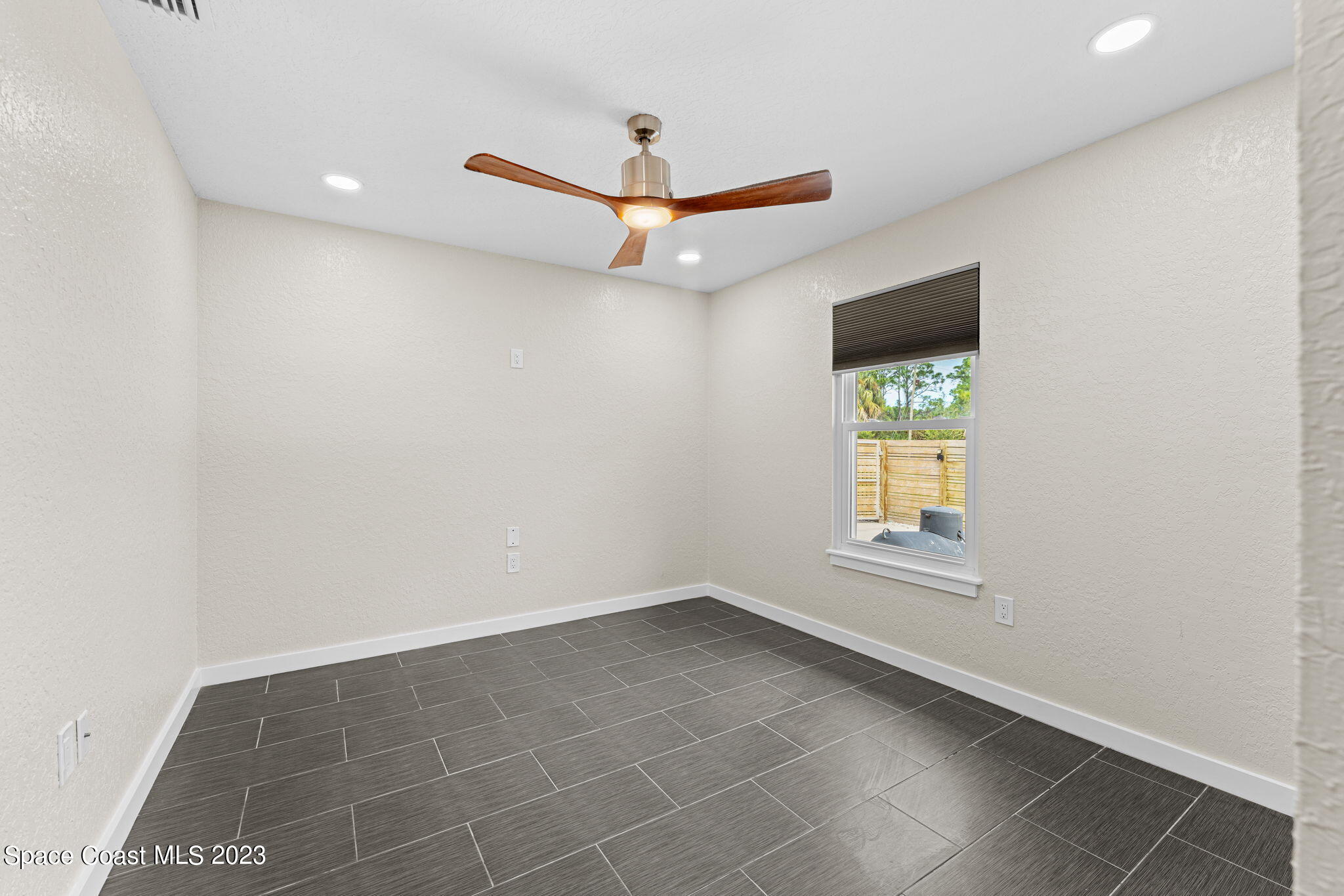 2265 Keystone Avenue