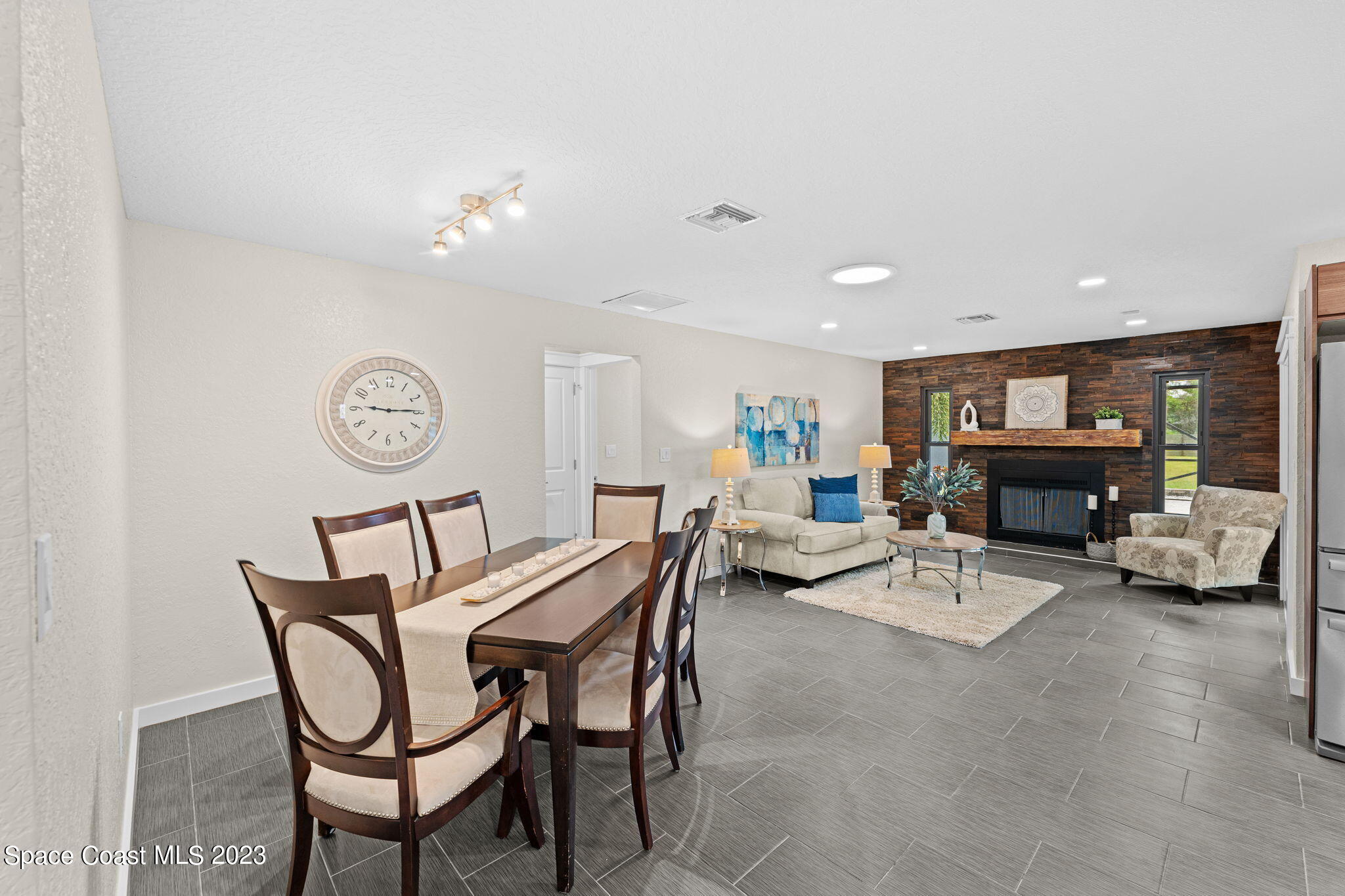 2265 Keystone Avenue