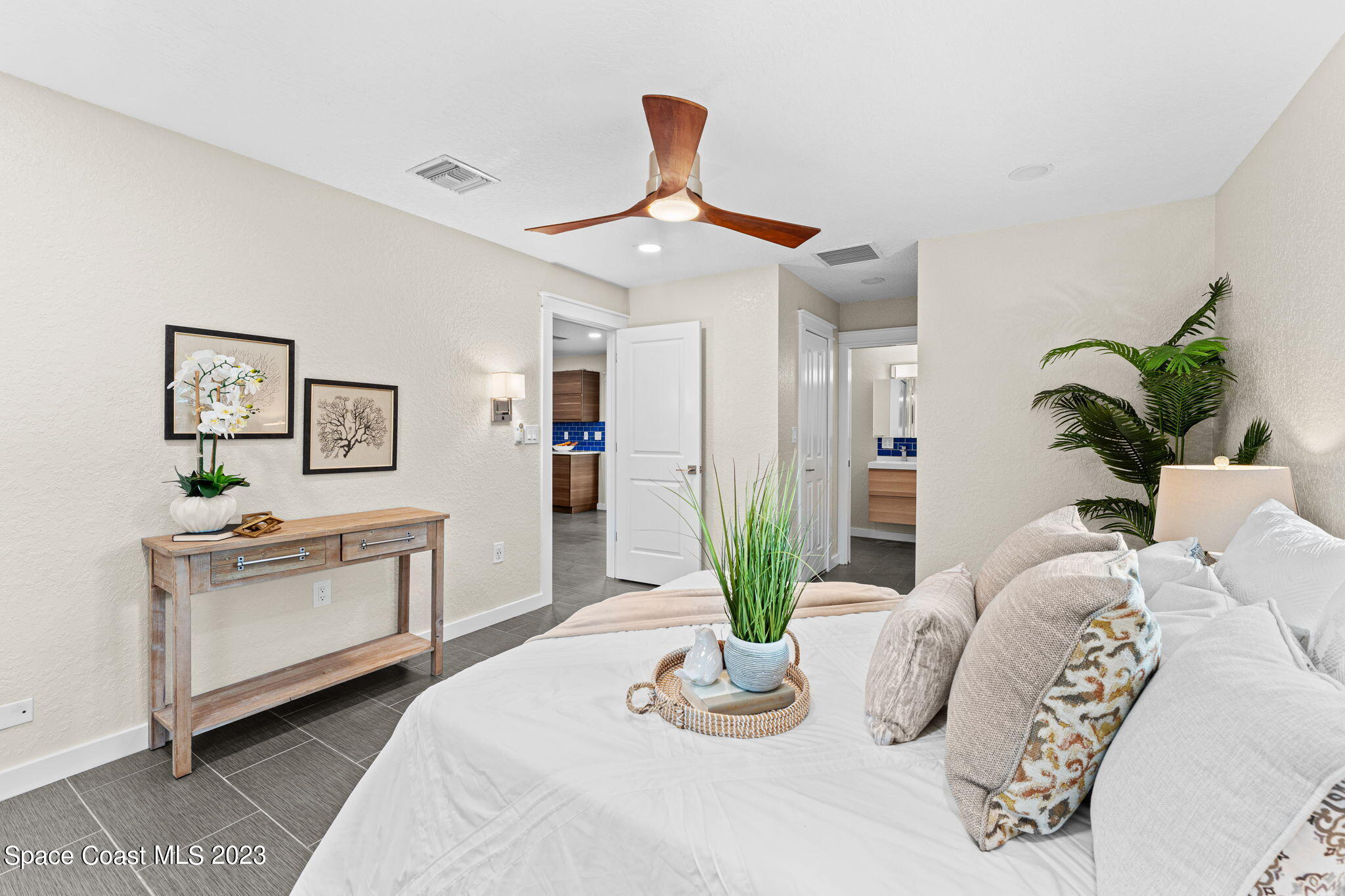 2265 Keystone Avenue