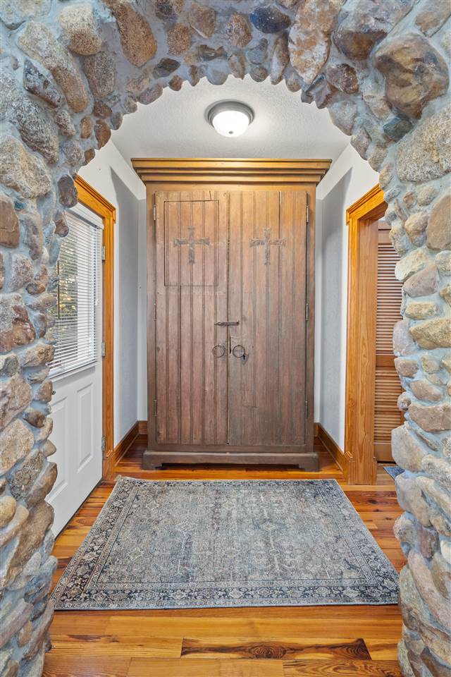 2075 Cottage Glen Rd SE