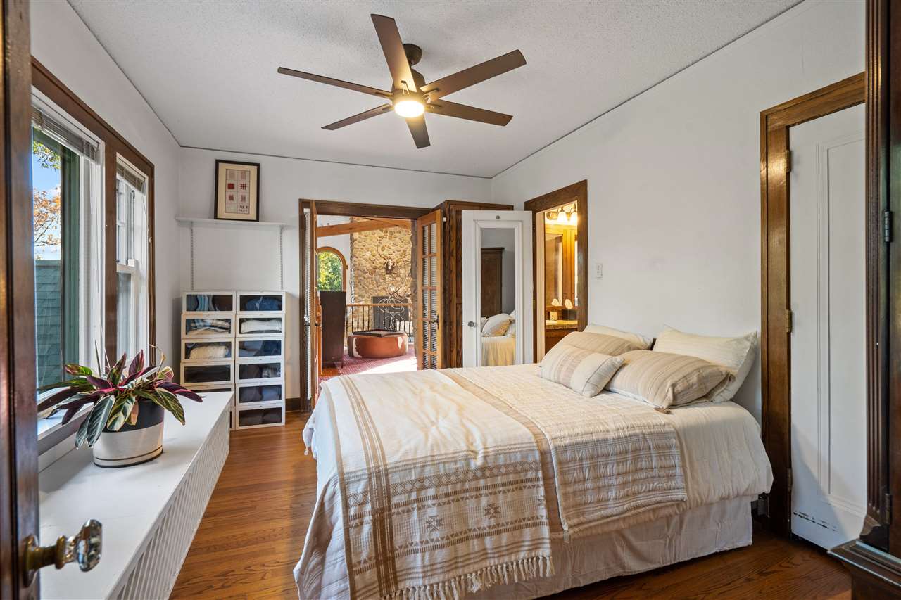 2075 Cottage Glen Rd SE