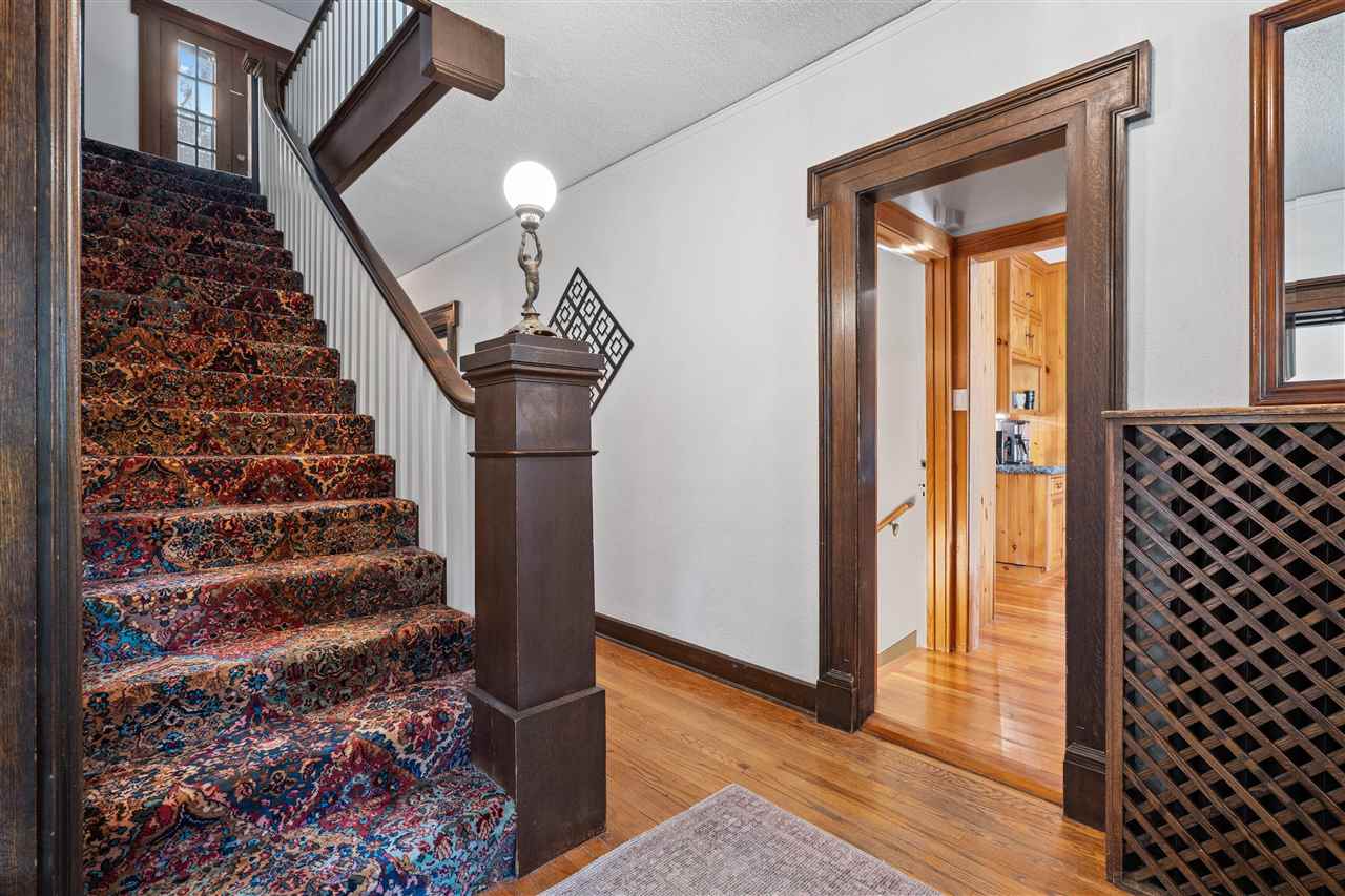 2075 Cottage Glen Rd SE