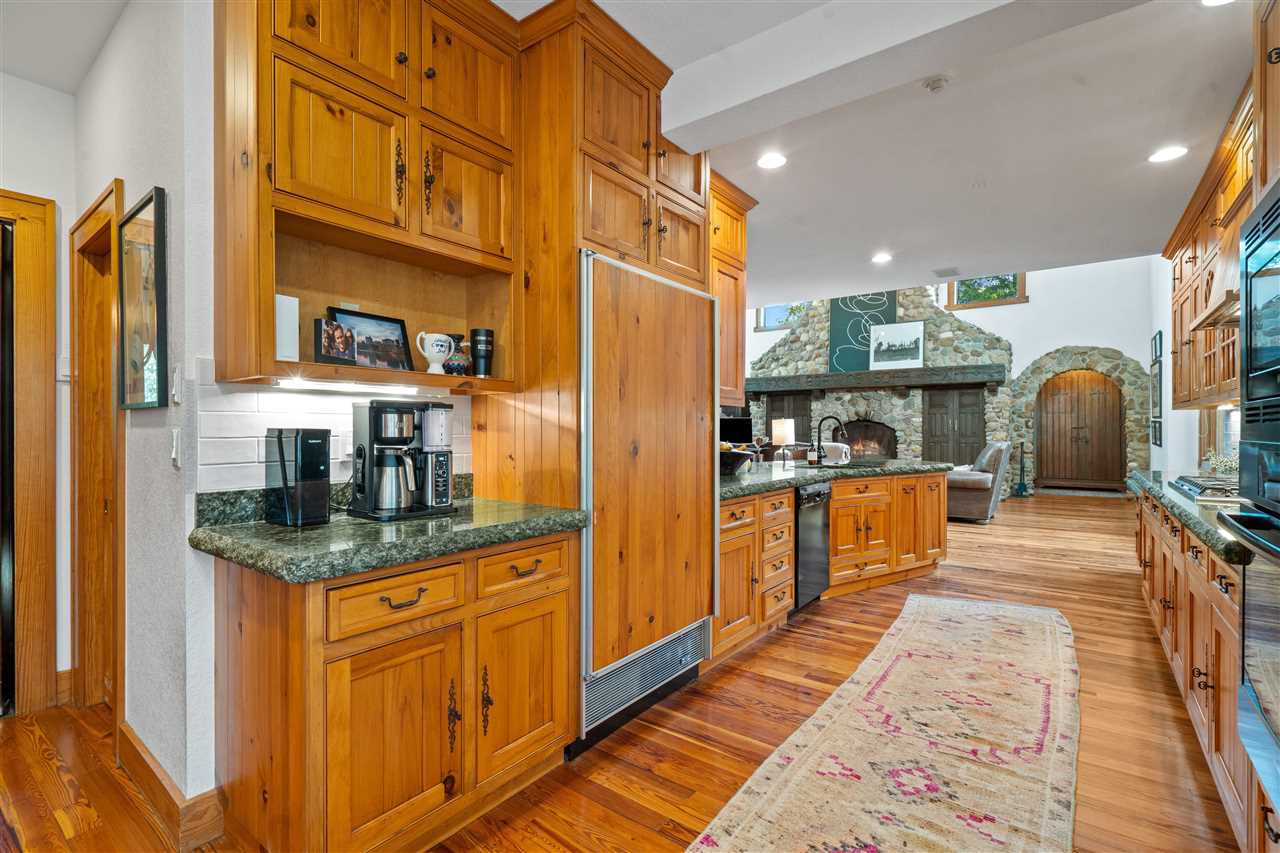 2075 Cottage Glen Rd SE