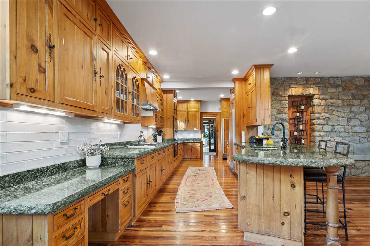 2075 Cottage Glen Rd SE