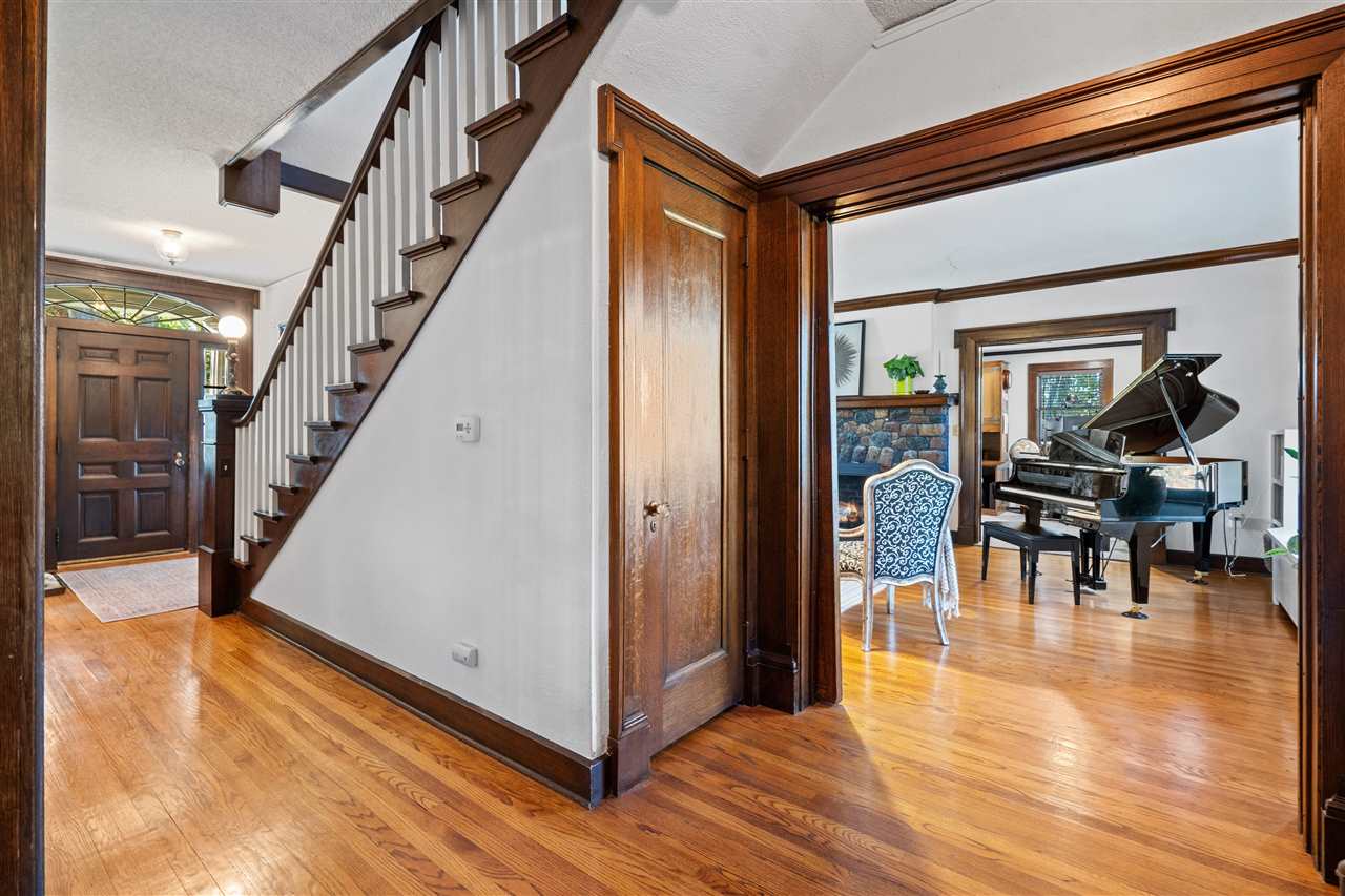 2075 Cottage Glen Rd SE