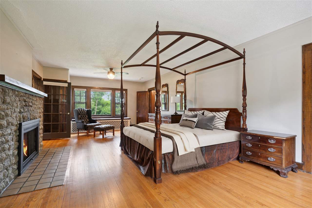 2075 Cottage Glen Rd SE