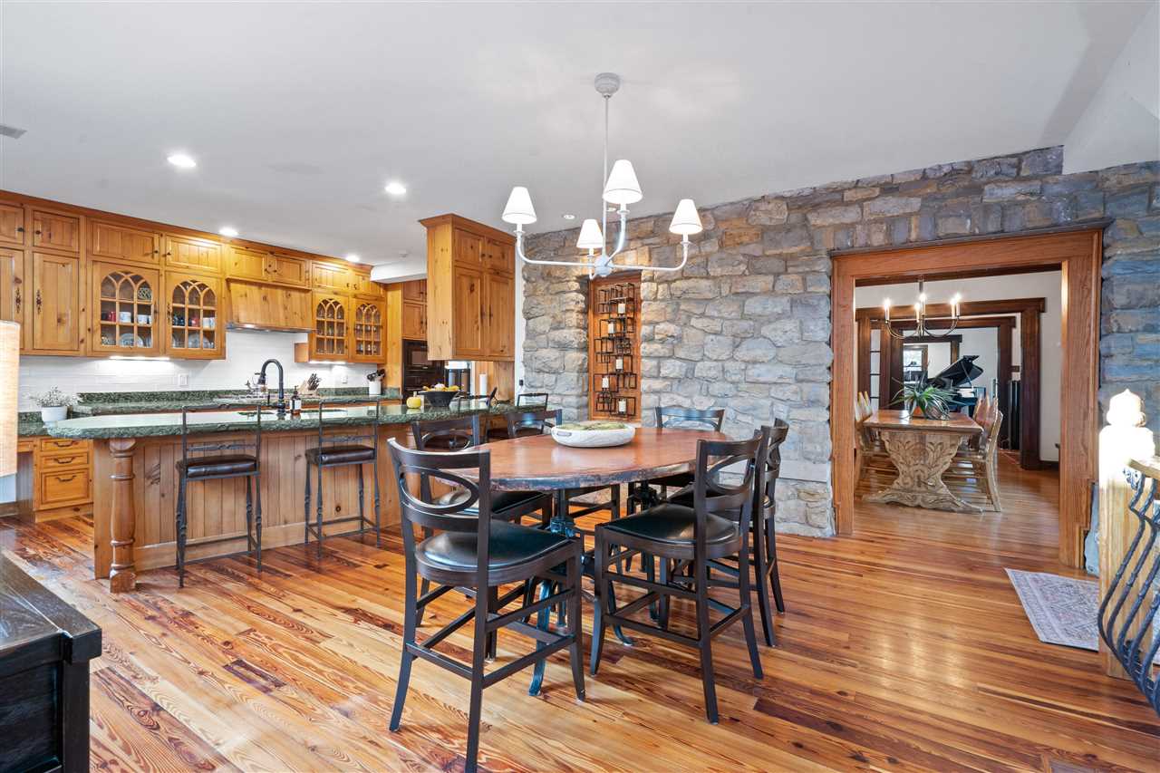 2075 Cottage Glen Rd SE