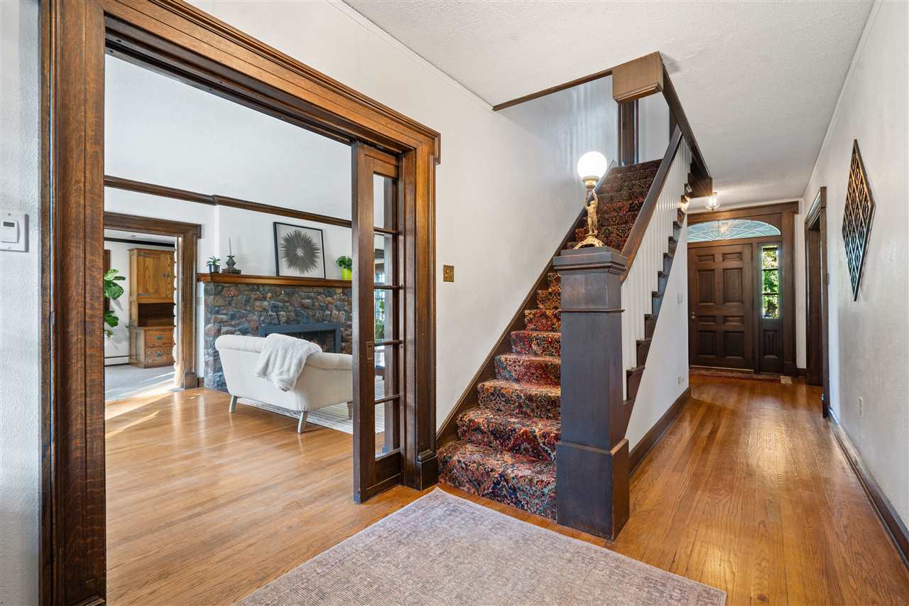 2075 Cottage Glen Rd SE