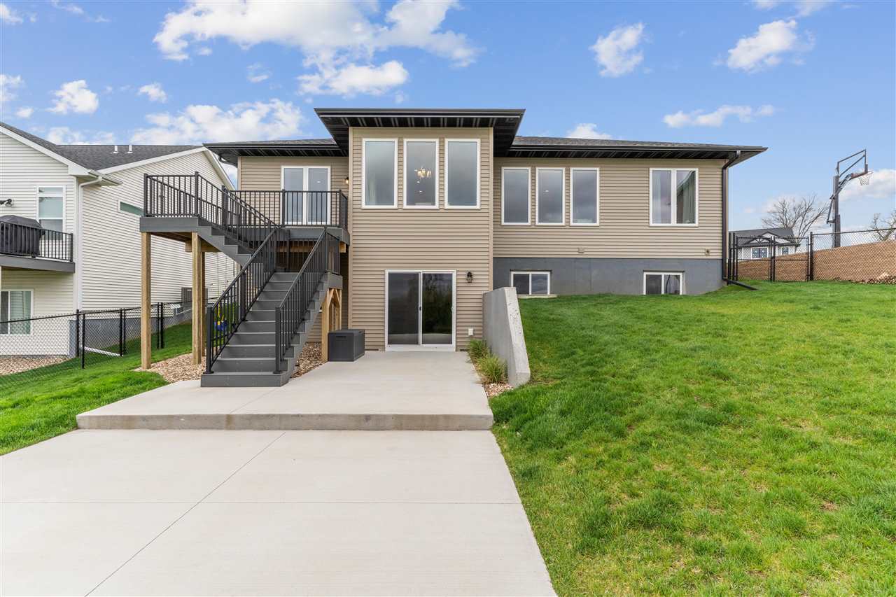 1002 Thomas Circle