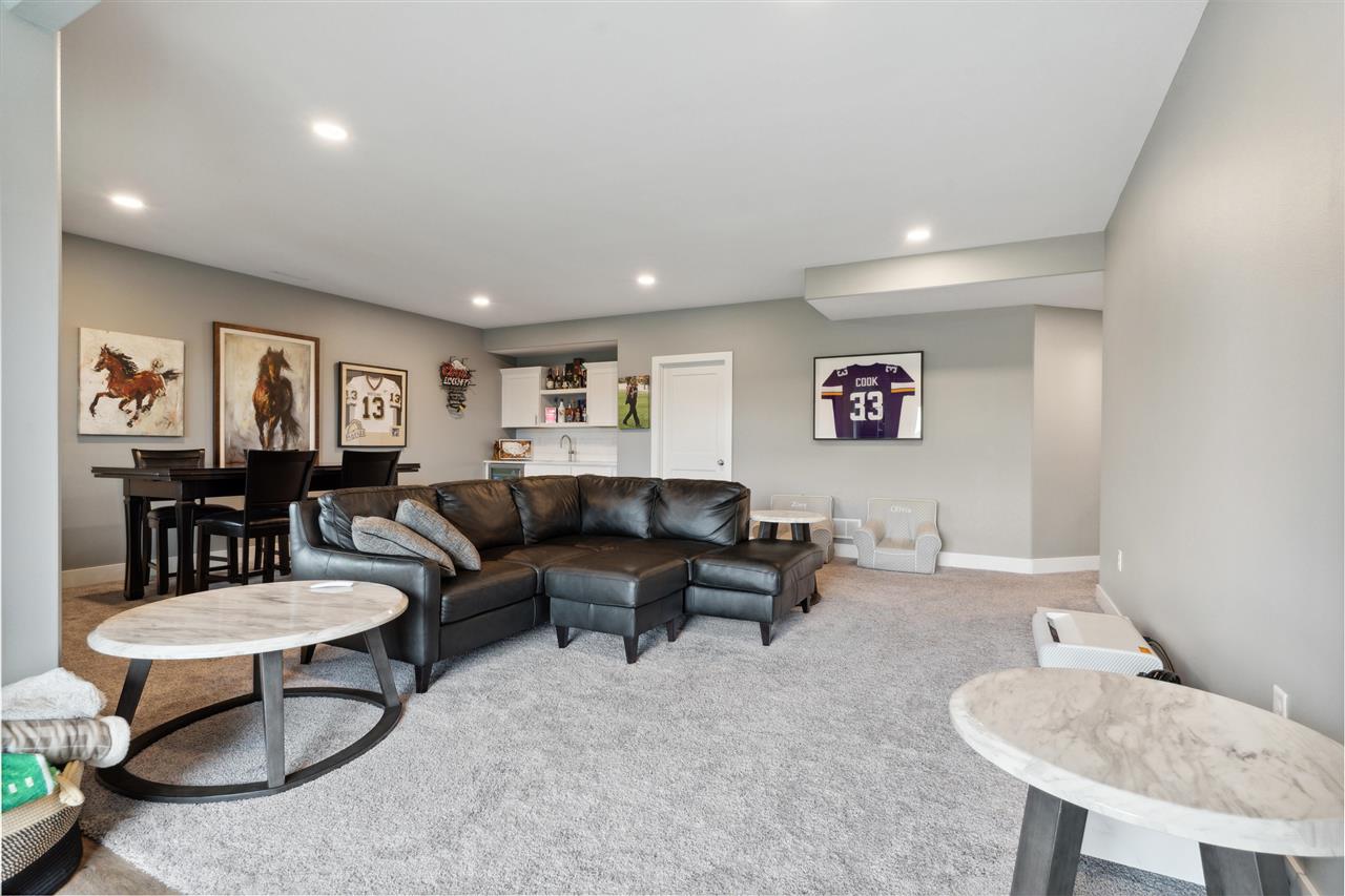 1002 Thomas Circle