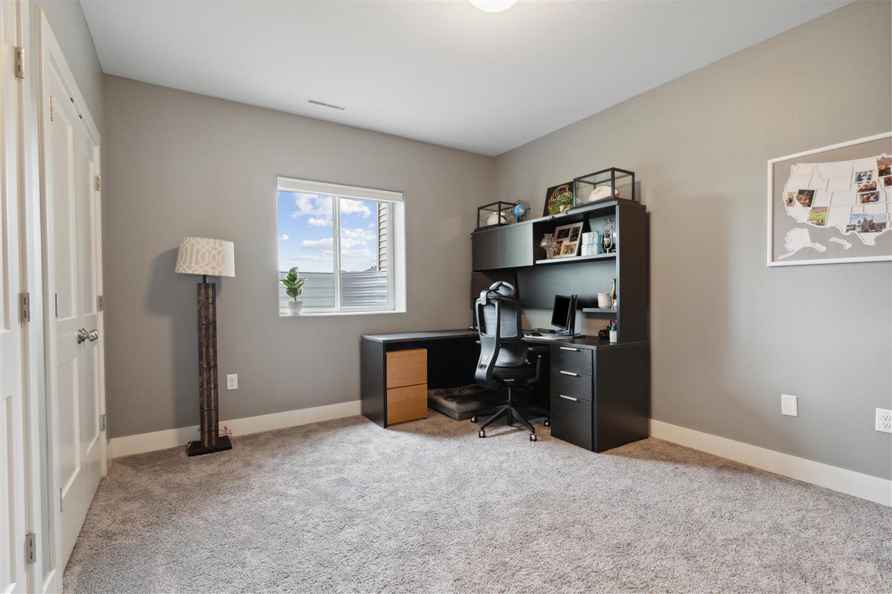 1002 Thomas Circle