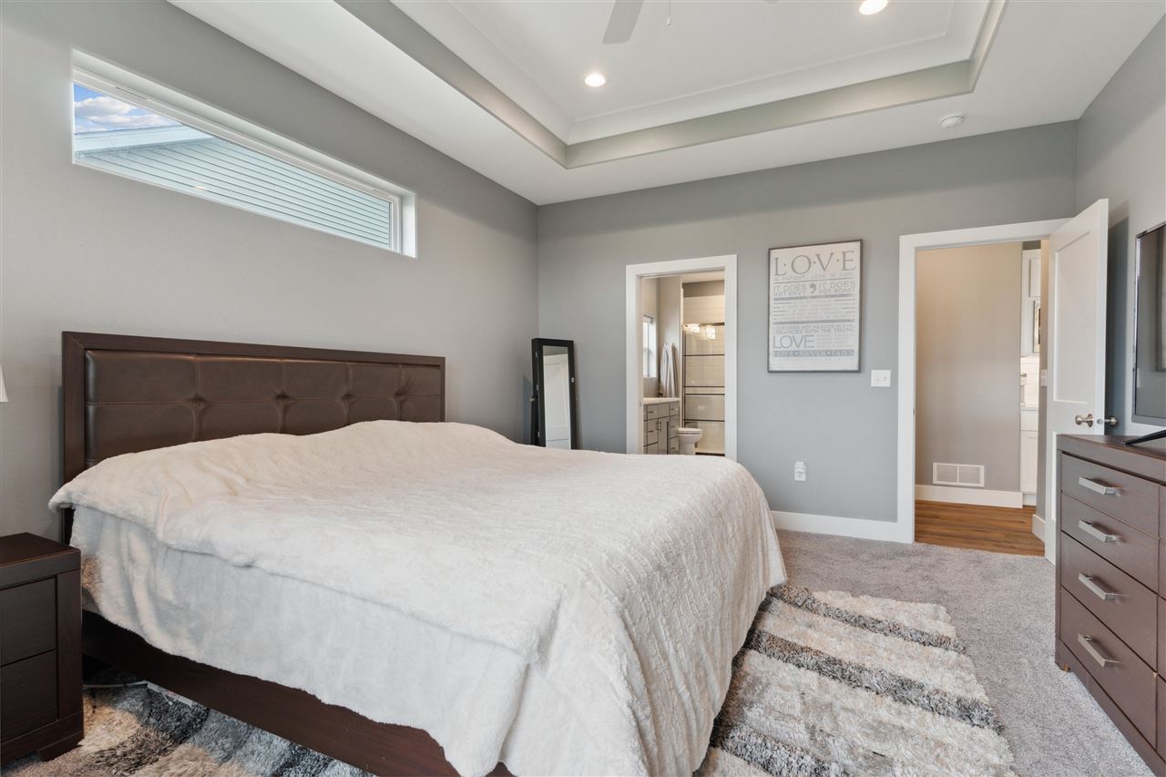 1002 Thomas Circle