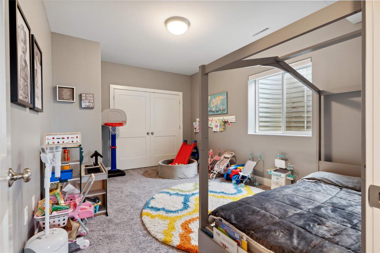 1002 Thomas Circle