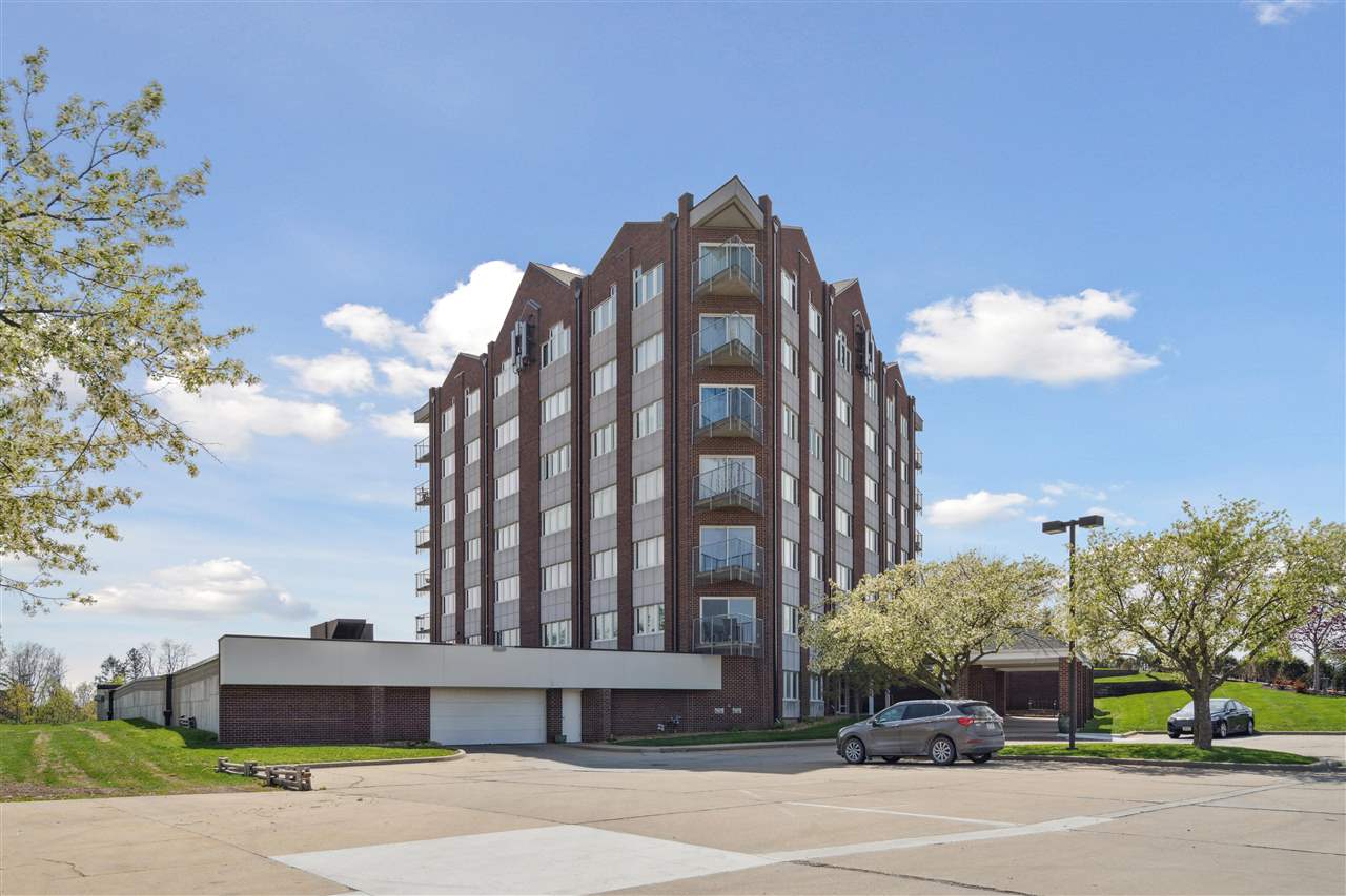 111 Cottage Grove Ave SE Unit: 402