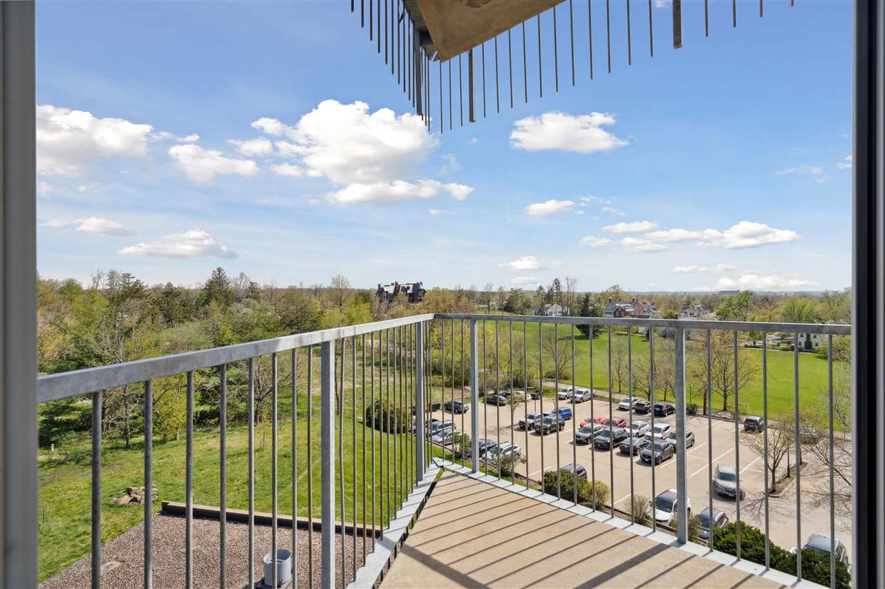 111 Cottage Grove Ave SE Unit: 402