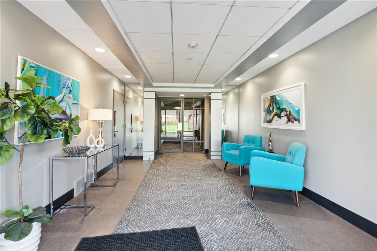 111 Cottage Grove Ave SE Unit: 402