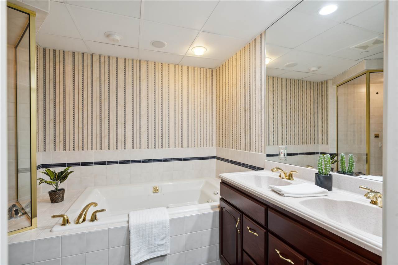 111 Cottage Grove Ave SE Unit: 402