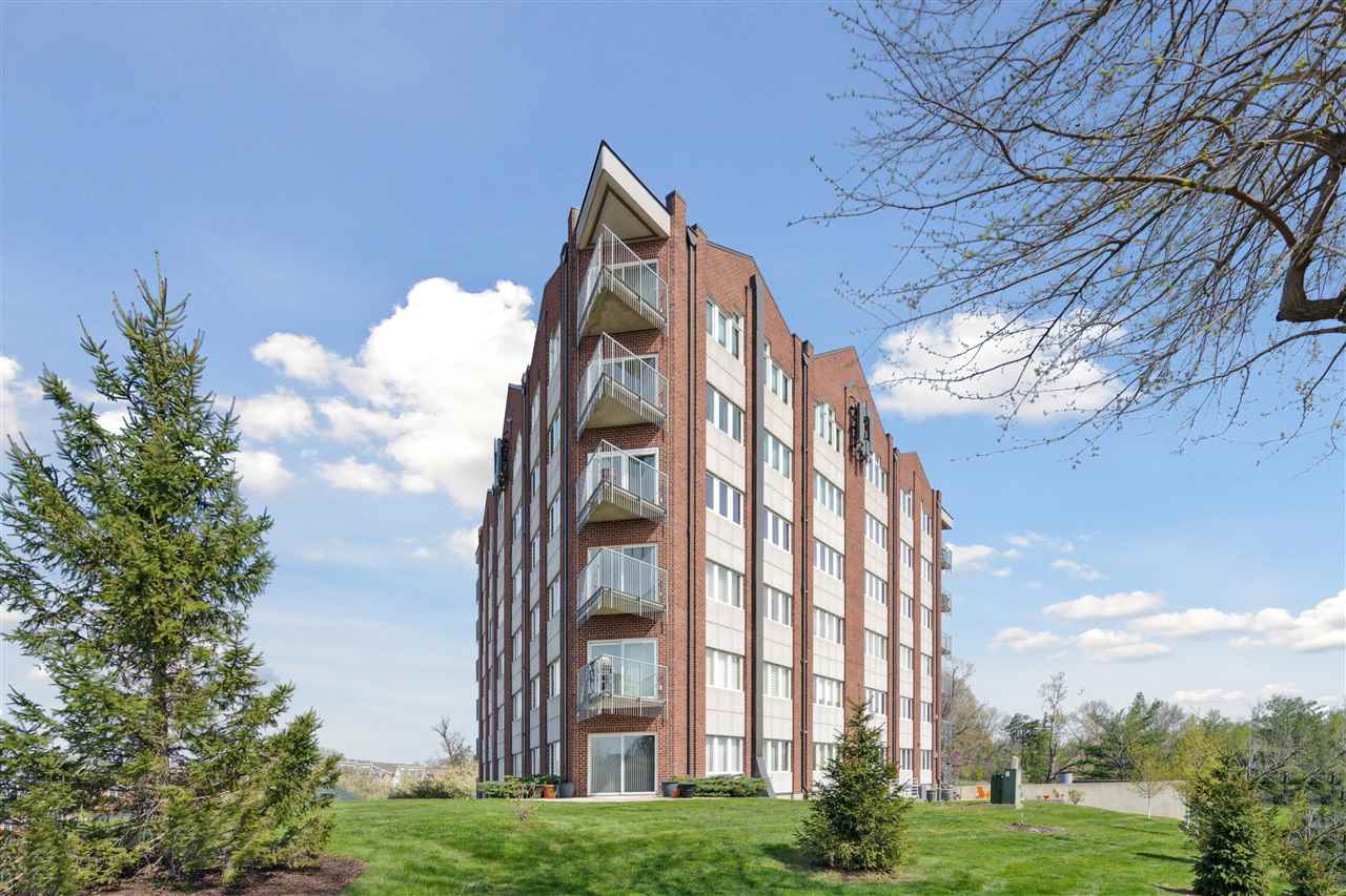111 Cottage Grove Ave SE Unit: 402