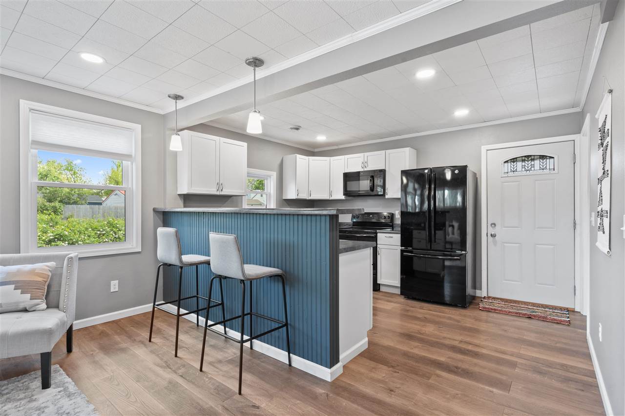 1101 32nd St NE