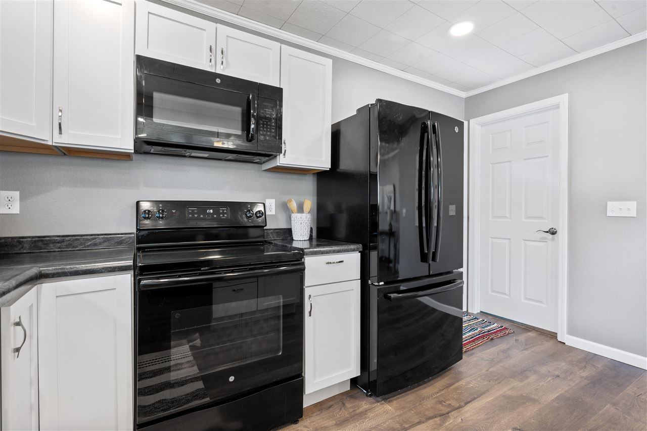 1101 32nd St NE