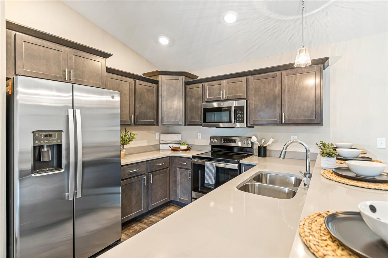 321-517 Chloe Dr