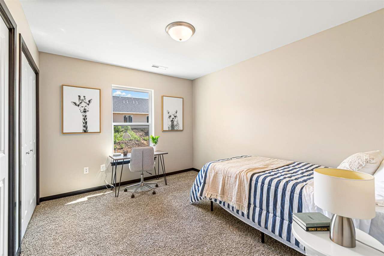 321-517 Chloe Dr