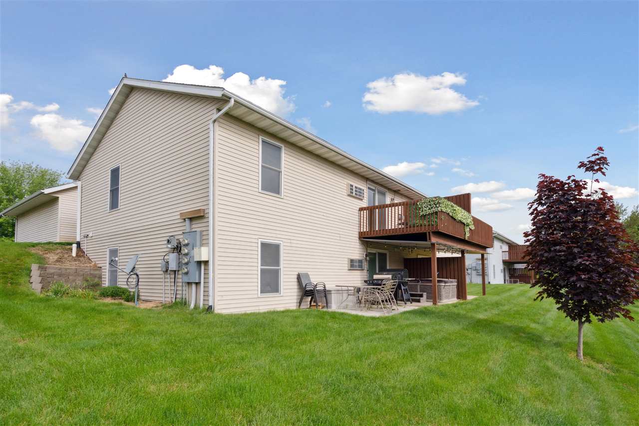 542 Iris Ave
