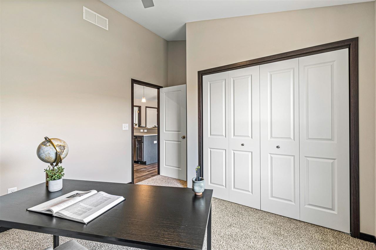 317-503 Chloe Dr
